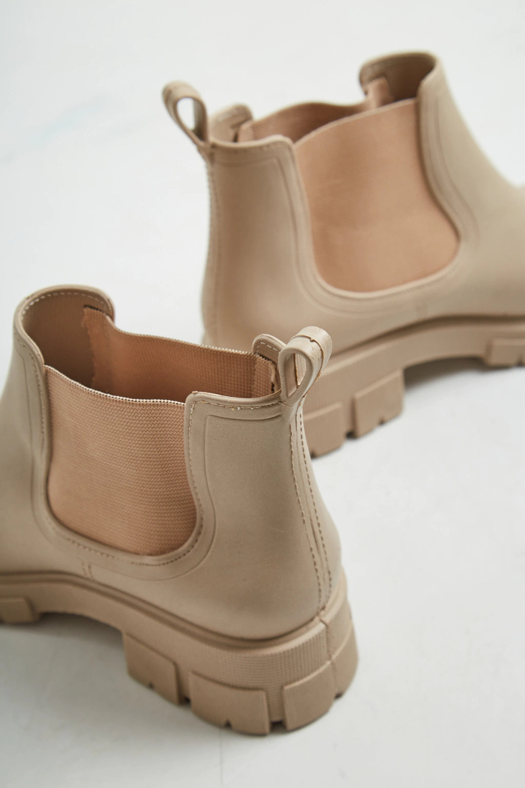 Botas Newark Beige Goma (2x1)