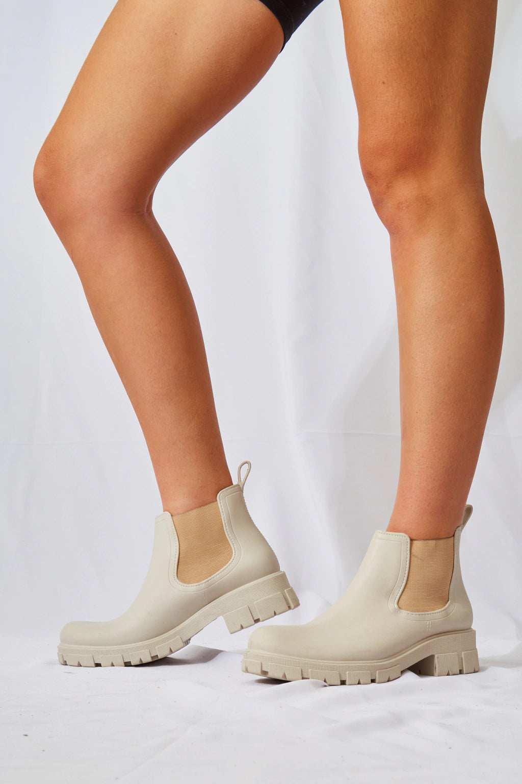 Botas Newark Beige Goma (2x1)