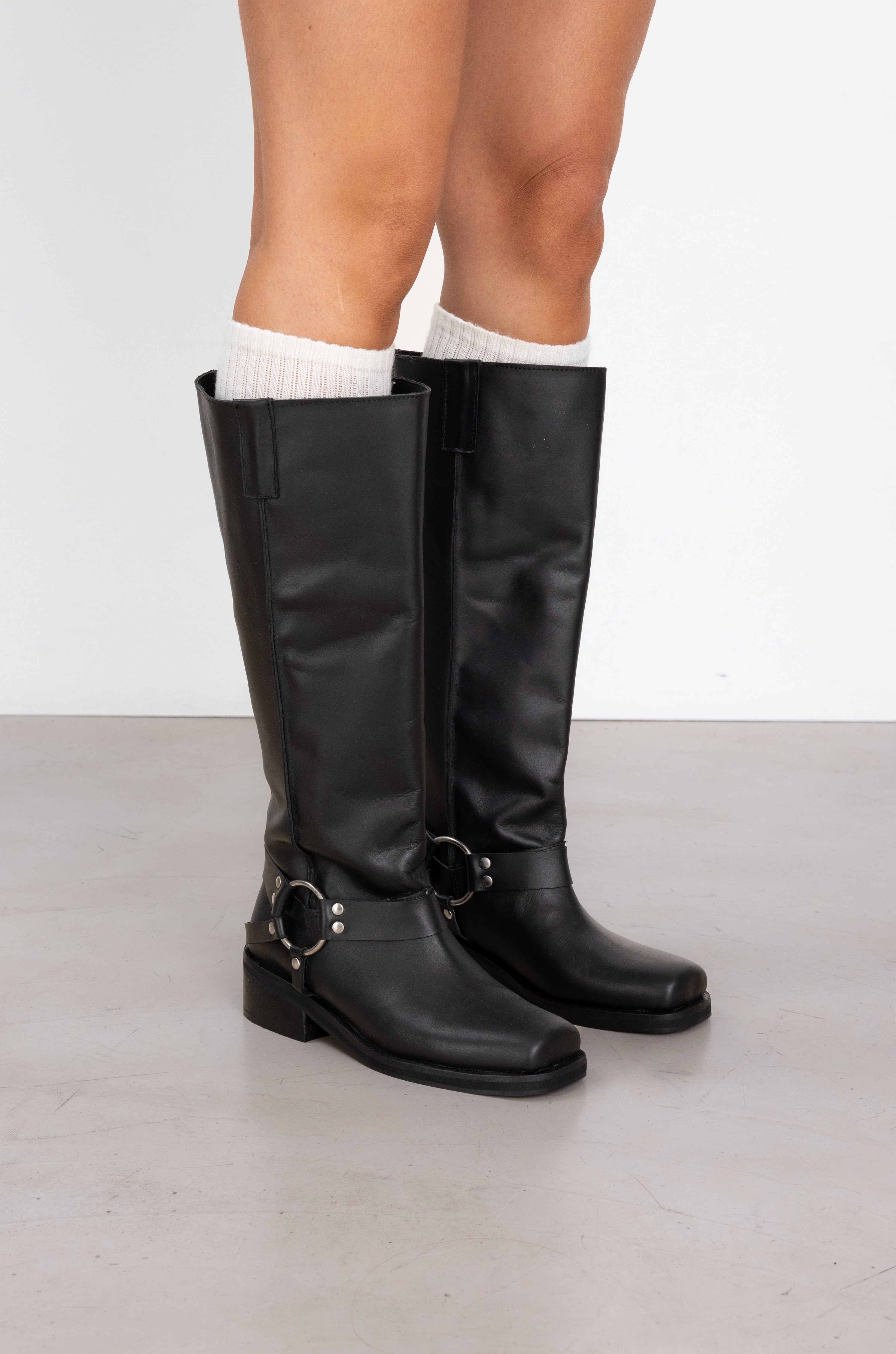 Botas Agoura Negras Cuero